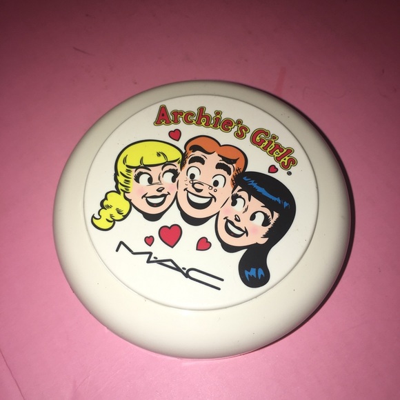 Mac pearl matte face powder - Picture 2 of 3